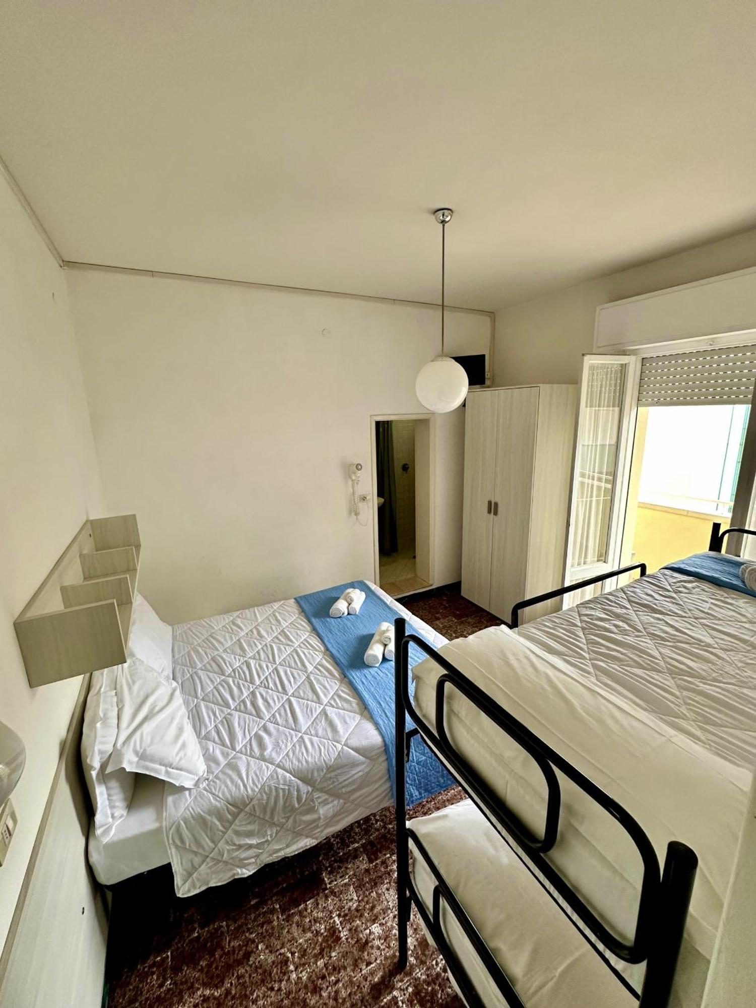 Hotel Napoleon Riccione Exteriör bild