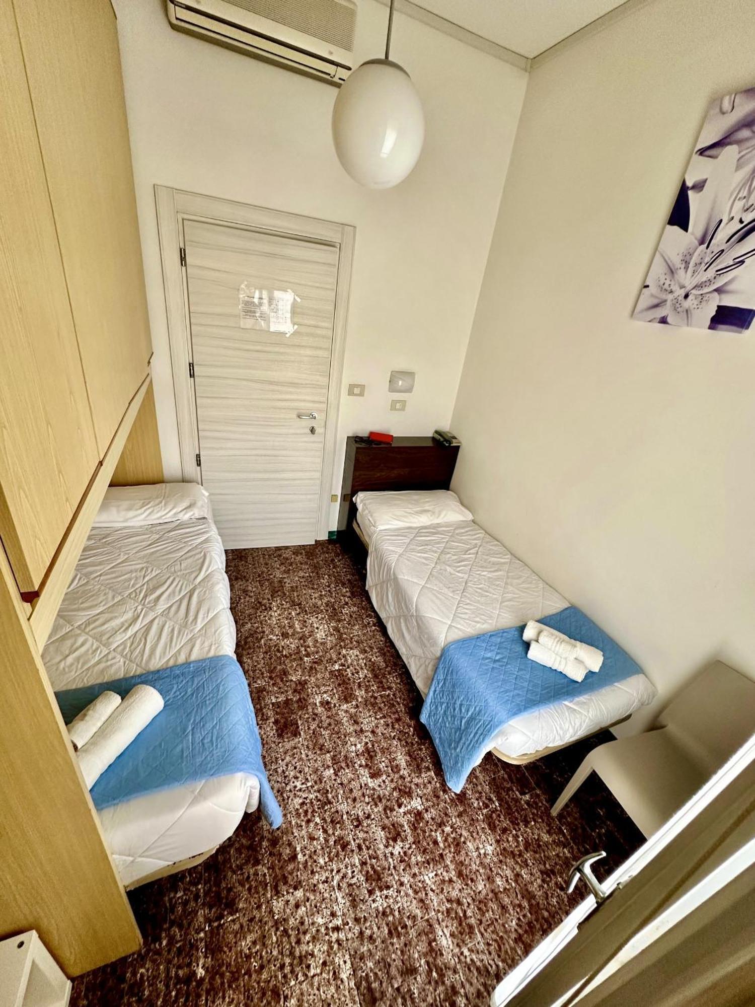 Hotel Napoleon Riccione Exteriör bild