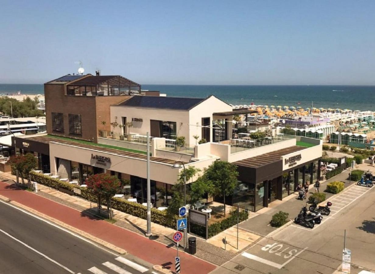 Hotel Napoleon Riccione Exteriör bild