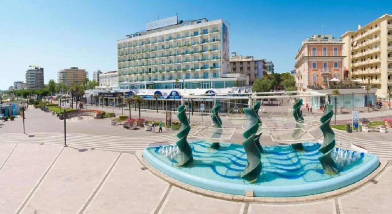 Hotel Napoleon Riccione Exteriör bild